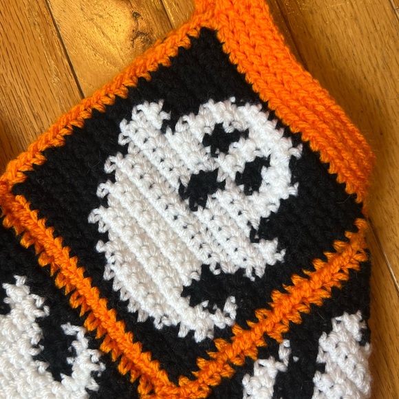 Hand Crocheted Black and Orange Spooky Ghost Bag 👻🎃 - Picture 4 of 7